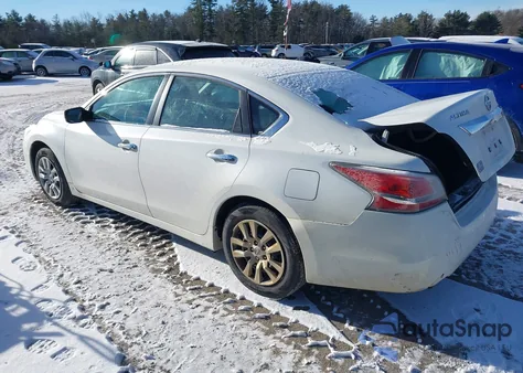 2015 Nissan Altima 2.5 z USA, uszkodzony, nr VIN 1N4AL3AP4FC497088